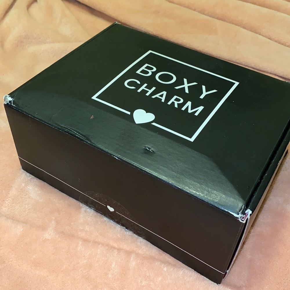 MYSTERY MAKEUP BOX